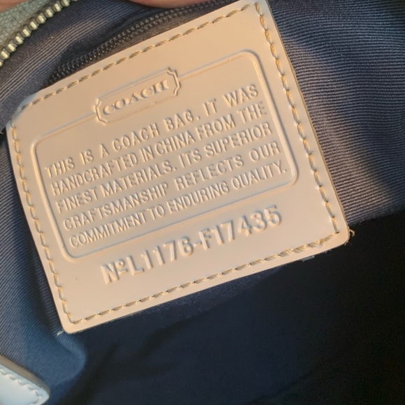 SOLD⛔️Authentic COACH 1941 Signature canvas/patent leather Stripe zip CrossBody - Picture 11 of 16